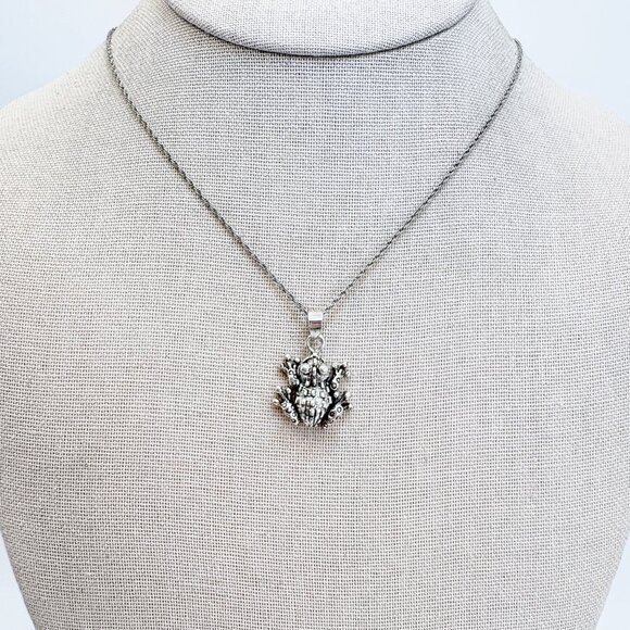 VTG Solid Sterling Silver 925 Textured Frog Pendant Necklace Size 18" Length - Picture 1 of 13